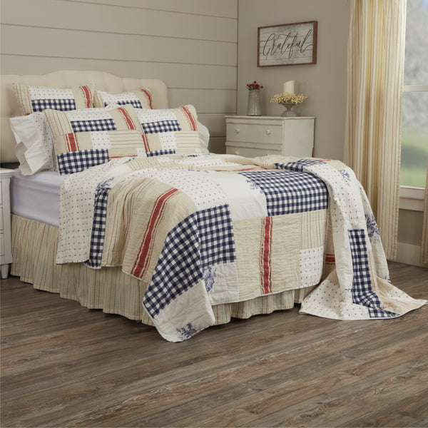 Betsy Patchwork Quilt