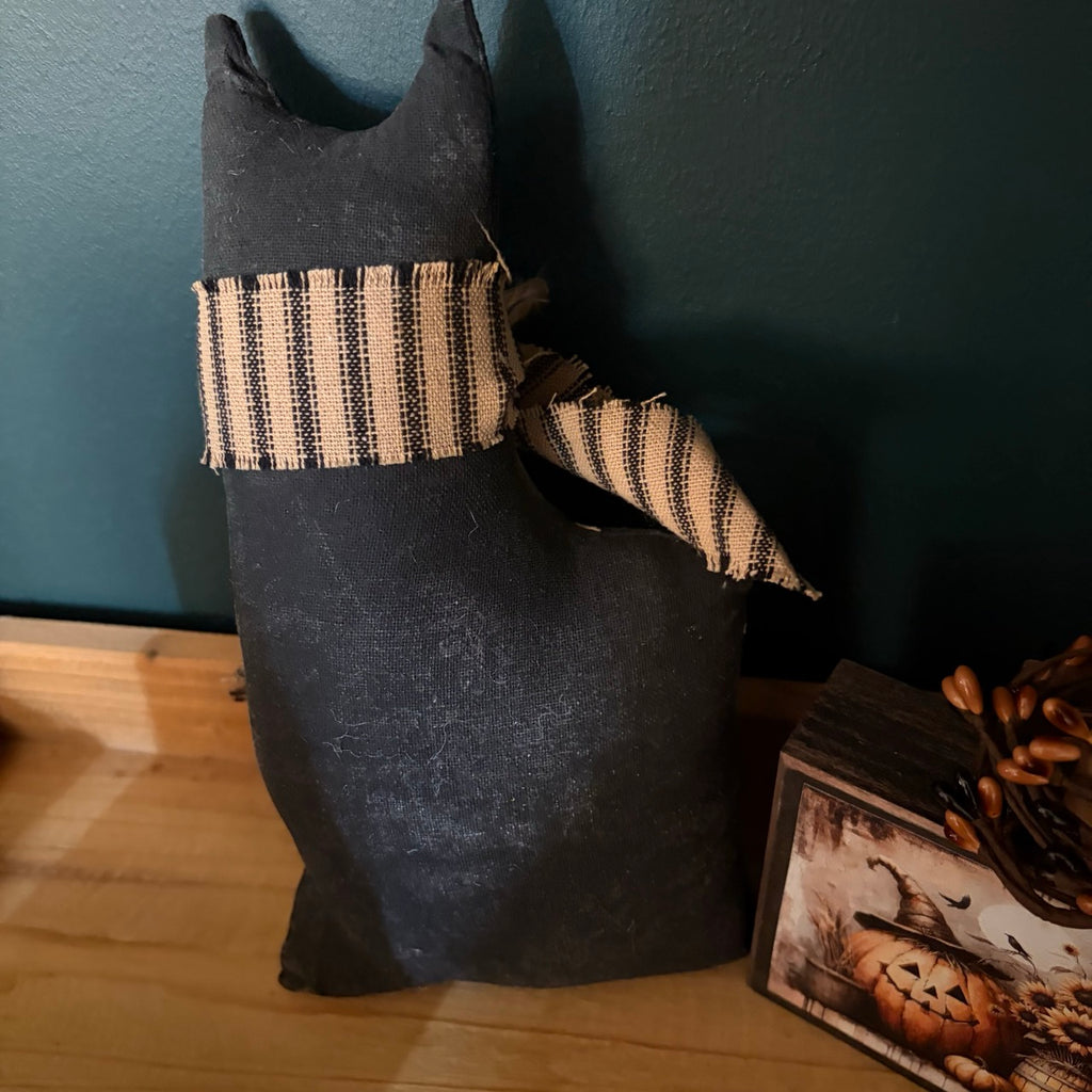 Primitive Boo Cat