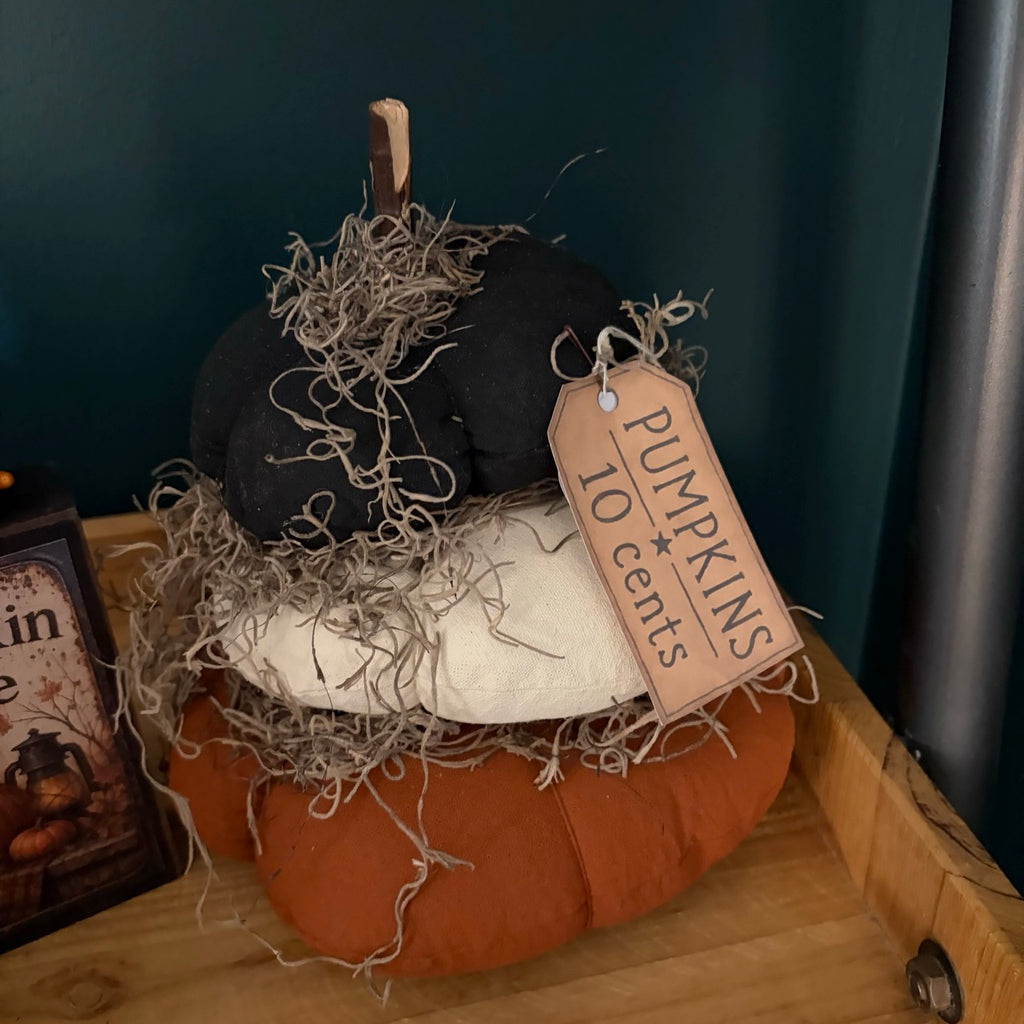 Primitive Pumpkin Stack
