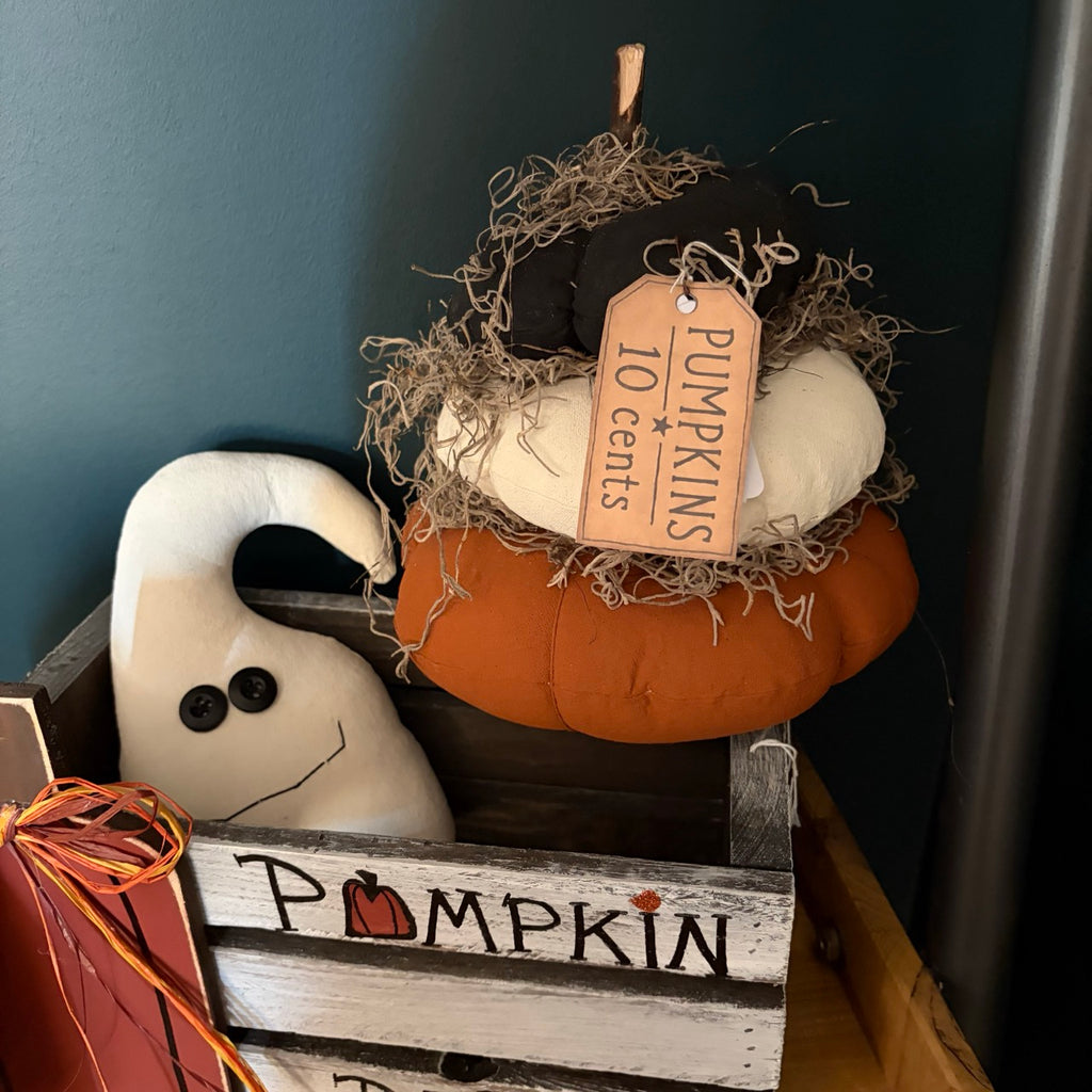 Primitive Pumpkin Stack