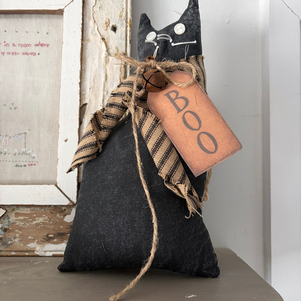 Primitive Boo Cat