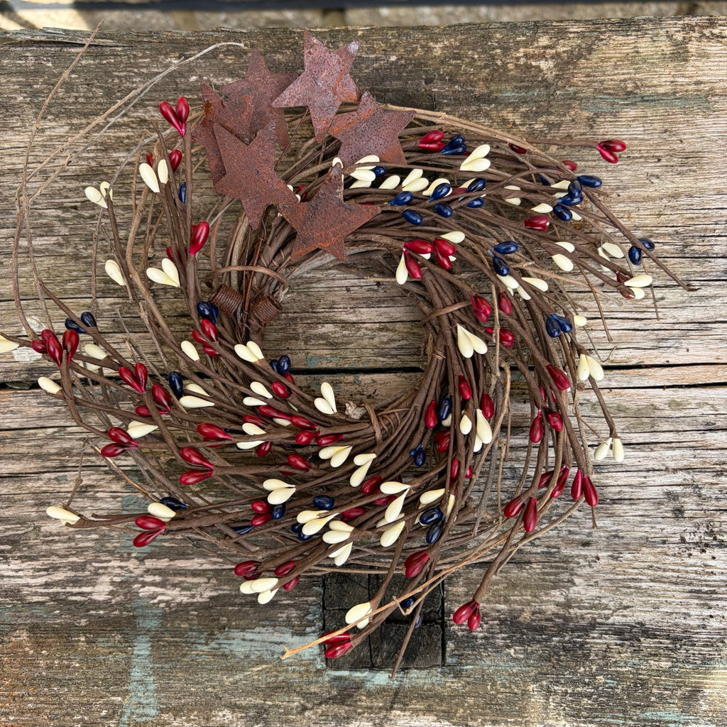 Country Mix Little Pip Berry Wreath with Stars