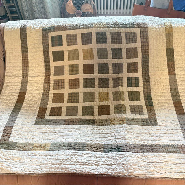 Simple Block Patchwork Throw Quilt