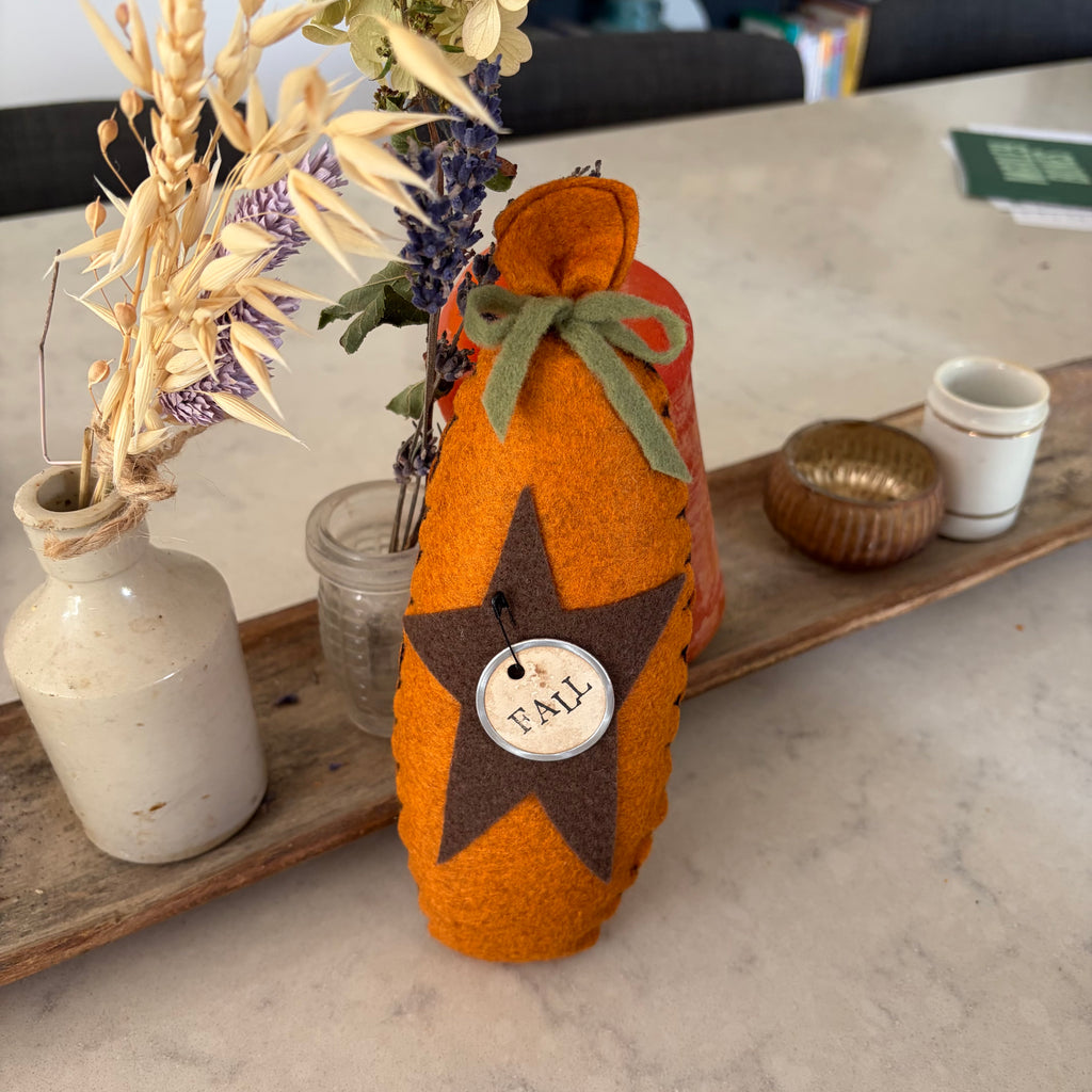 Primitive Pumpkin with Fall Star