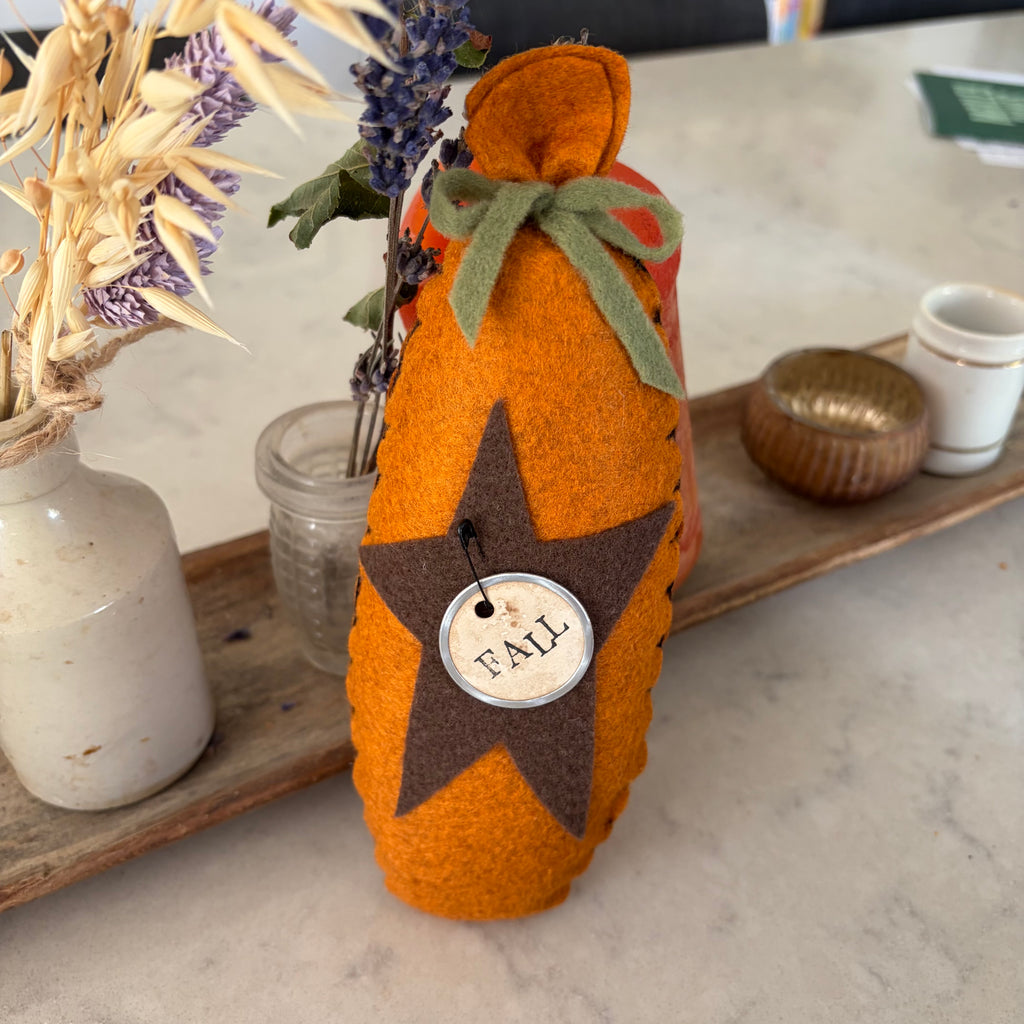 Primitive Pumpkin with Fall Star