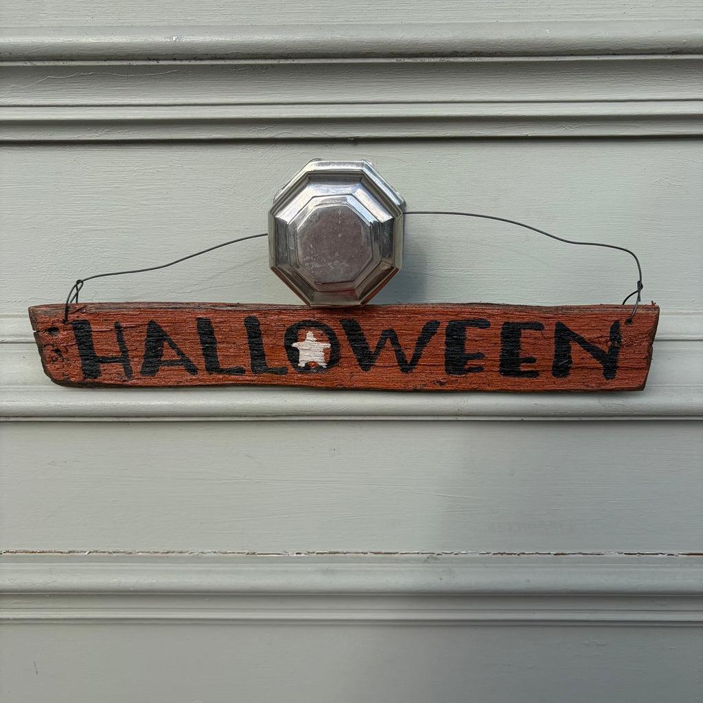 Barnboard Rustic Halloween Hanger