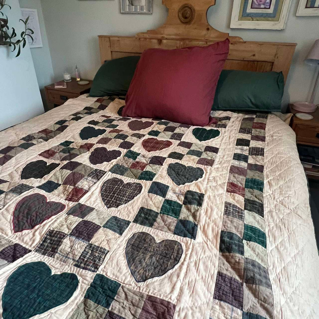 Single Primitive Country Hearts Quilt