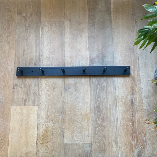 Shaker Peg Rail in F&B Railings