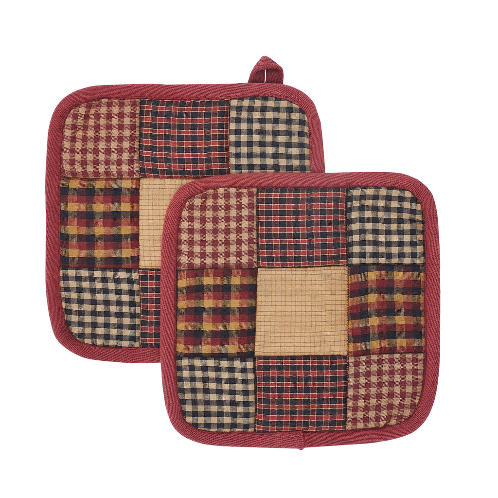 Heritage Farms Primitive Check Pot Holder Set