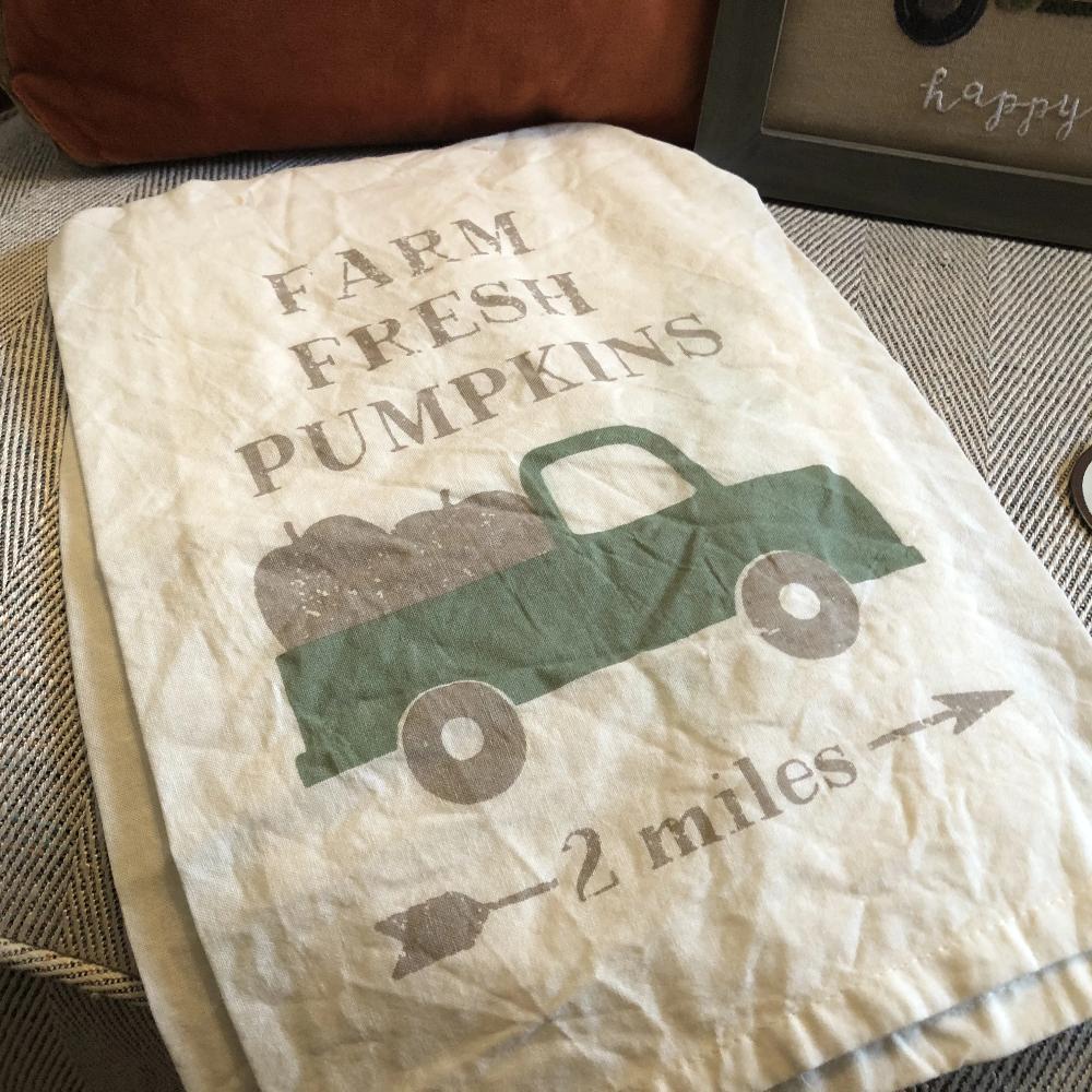 Farm Fresh Pumpkins Towel - Olde Glory