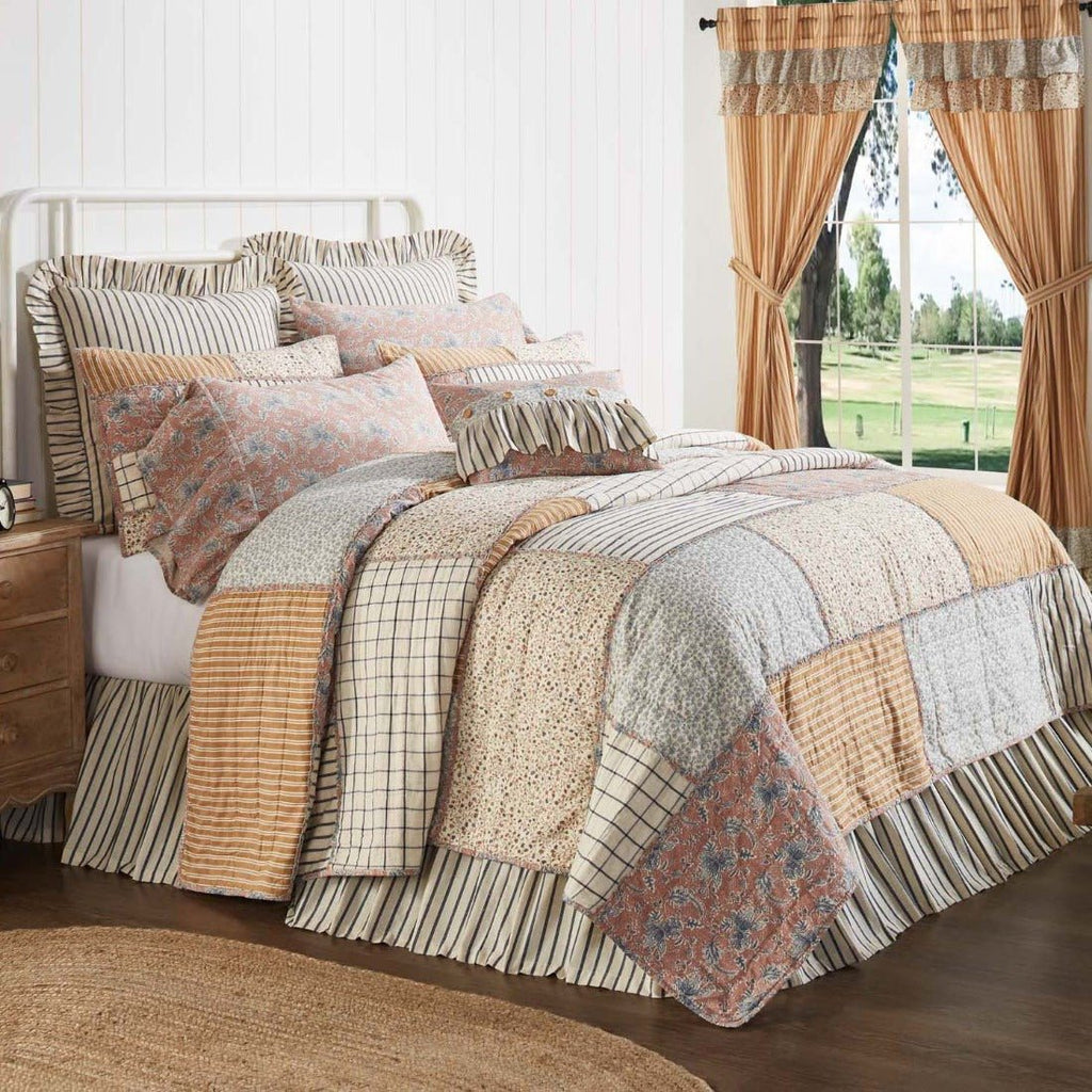Kaila Patchwork Quilt - Olde Glory