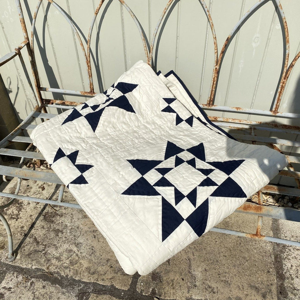 Navy Guiding Star Quilt - Olde Glory