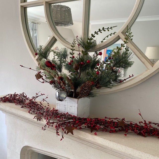 Red and Burgundy Pip Berry Garland with Stars - Olde Glory